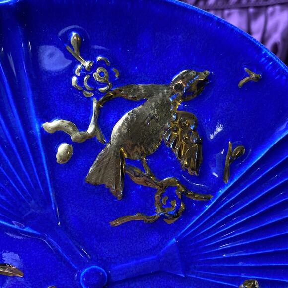 Cobalt Blue 8.5" Gold Birds Hand Painted Plate Textured Ribbed scalloped shell - Picture 4 of 10